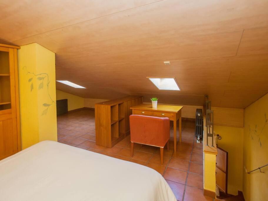El Atico De La Muralla En El Centro De Apartamento